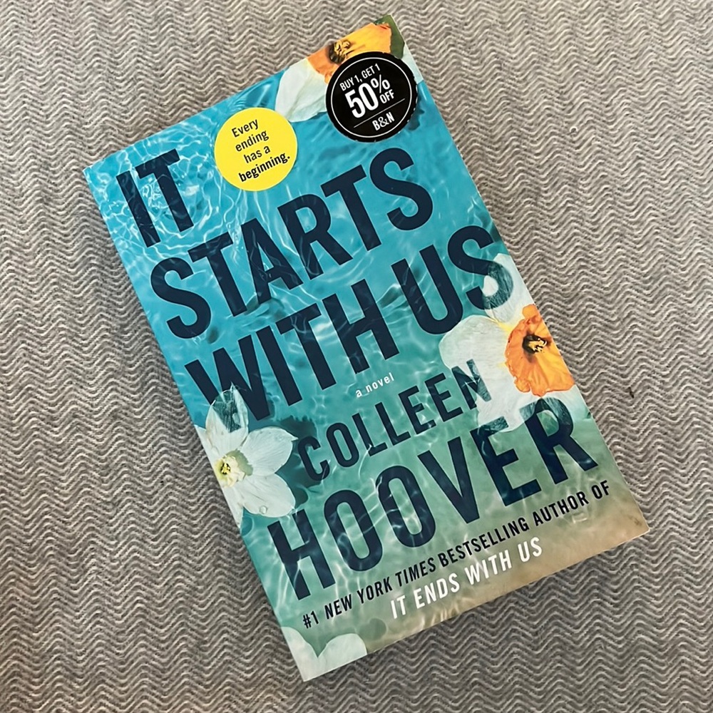 Paperback ‘It Starts With Us’